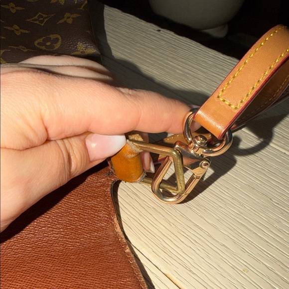 Authentic Louis Vuitton Dark Brown Monogram Musette Crossbody Bag - Picture 8 of 12